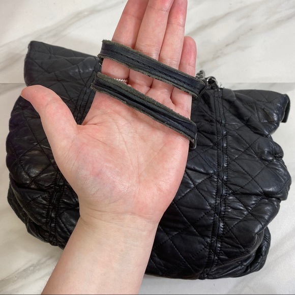 CHANEL Auth Lambskin Bag w Classic Chain - Picture 4 of 8